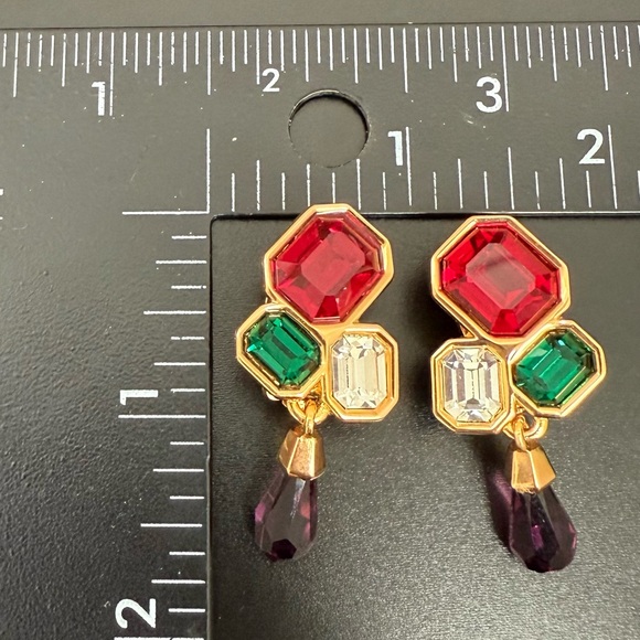 Vintage SWAROVSKI Swan Signed Multicolored Crystal Geometric Teardrop Earrings - Picture 9 of 14